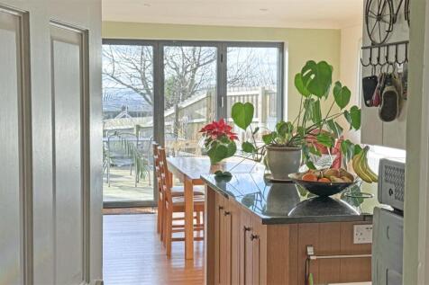 Kitchen 5.jpg