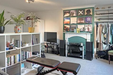 Downstairs Bedroom.jpg