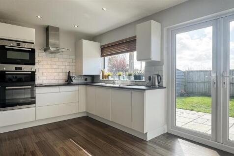 Kitchen 3.jpg