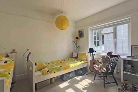 Bedroom 3.jpg