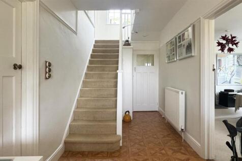 Hallway.jpg