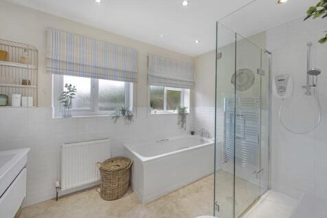 Bath/Shower/WC