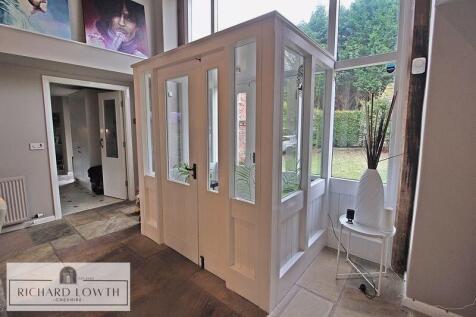 Feature Porch
