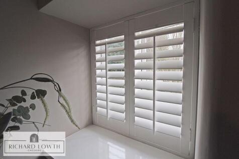 Feature Shutters