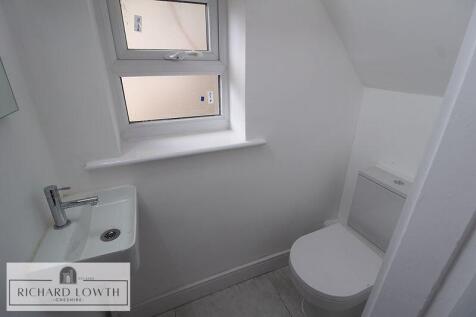 Downstairs Washroom/WC