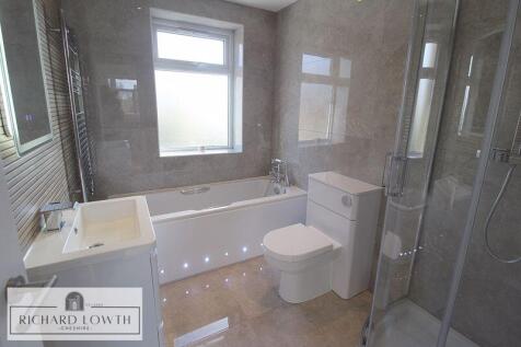 Stylish Bath/Shower/WC