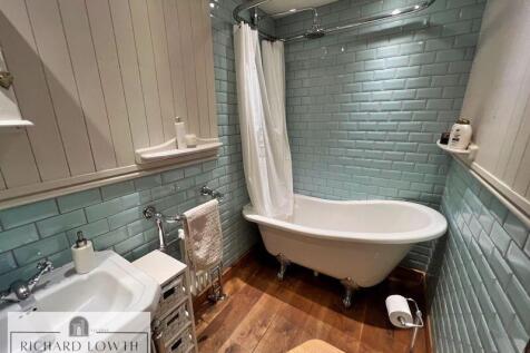 Stylish Bathroom/WC