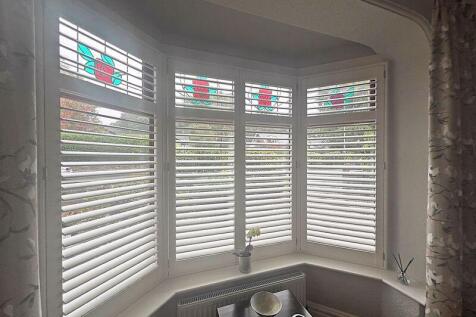 Lounge (Bay Window Shutters)