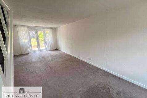 Open Plan Lounge/Dining Area
