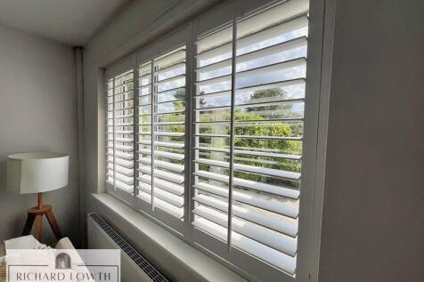 Feature Shutters
