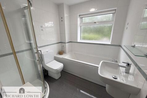 Bath/Shower/WC
