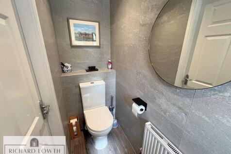 Downstairs Washroom/WC