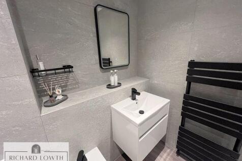 Stylish Shower Room/WC