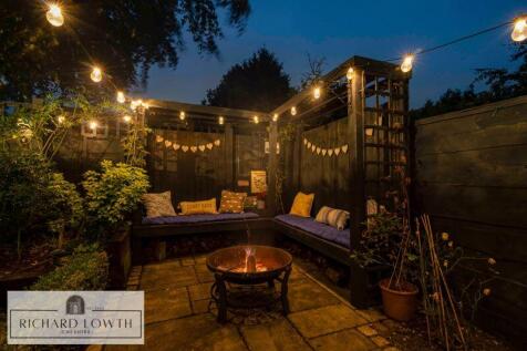 Landscaped Garden - Firepot
