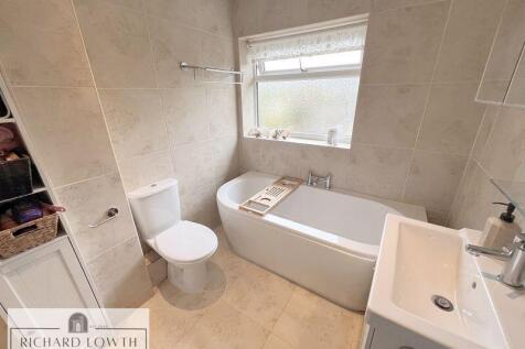 Bath/Shower/WC