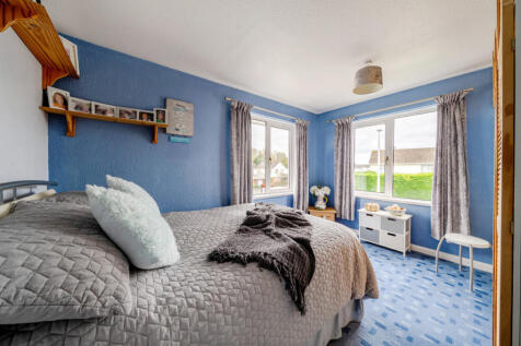 1372489-16-68f8e3...