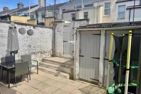 rear courtyard