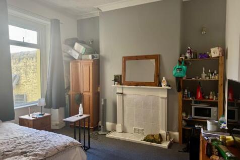 letting room two