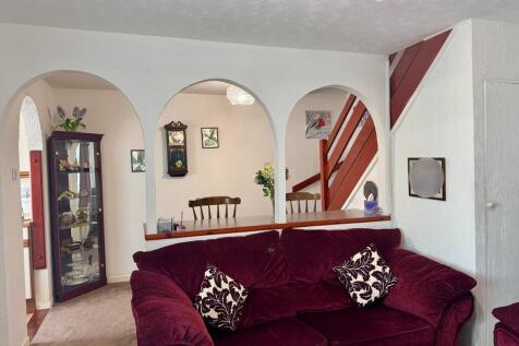 lounge to dining ...
