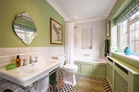 En Suite Bathroom