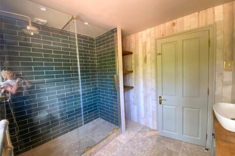 Fmaily Shower Room