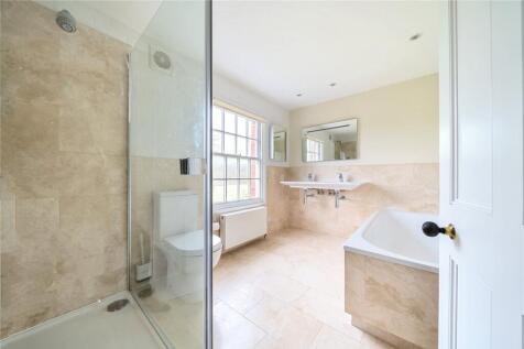En Suite Bathroom