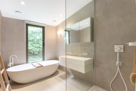 En Suite Bathroom
