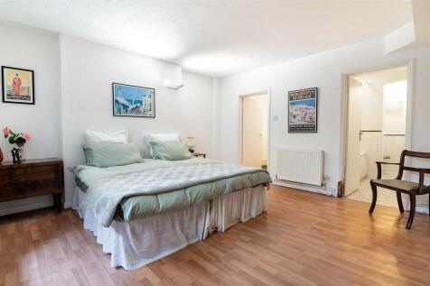 SachaAirBnb0021.jpg