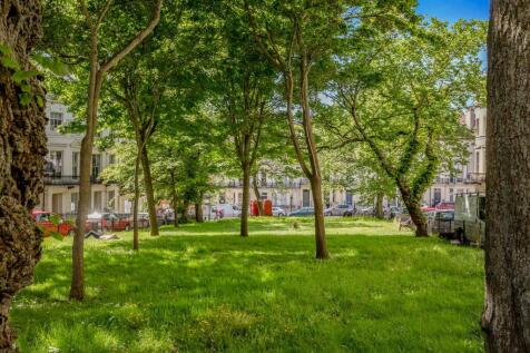 PowisSquare02_0021.jpg