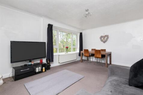 Durrington Court-6.jpg