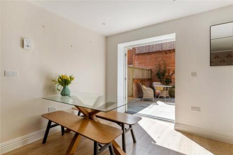 Dining/Garden Access