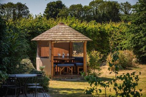 Outside Dining