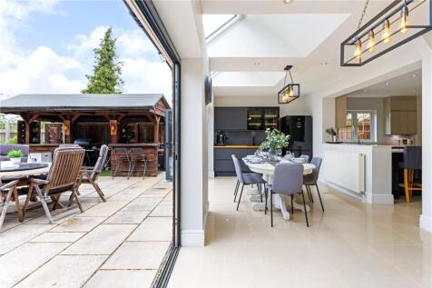 Dining/Terrace