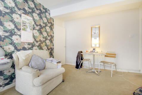 Dining area (103)
