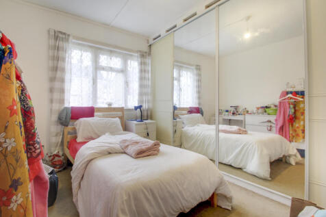 Bed 1 (103)