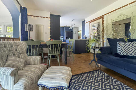 Diner/ Lounge
