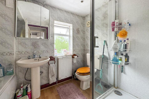 Bath/shower/WC