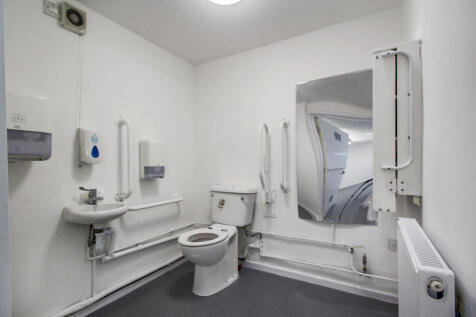WC with wide access