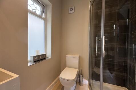 Ensuite WC/shower