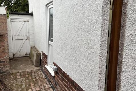 Side entry left.jpeg