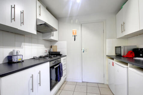 Kitchen (shared)