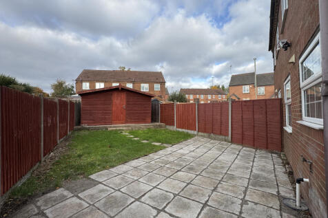 Rear garden &amp; shed