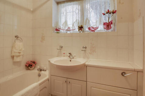 Bathroom/WC (downstairs)