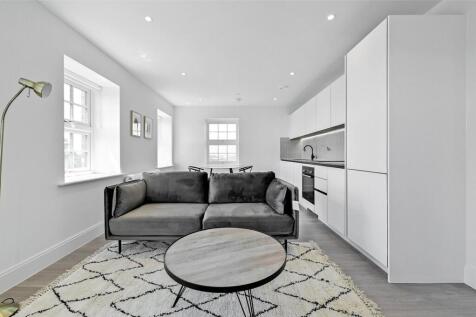 Kitchen / Reception