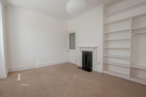 Front Bedroom i
