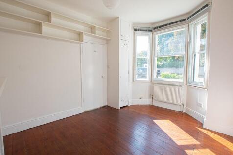 Sitting Room i