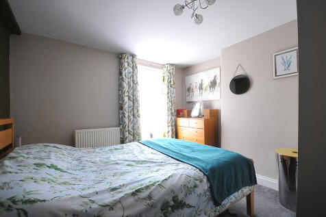 Front Bedroom1