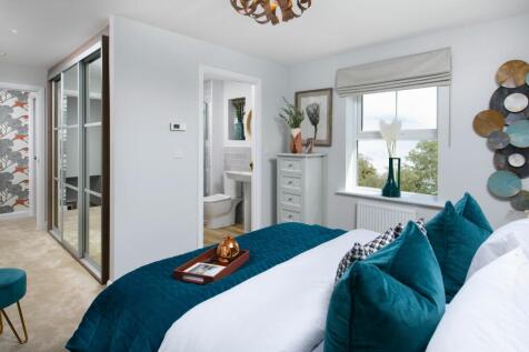 Main bedroom with built-in dressing area &amp; en-suite in Avondale style home