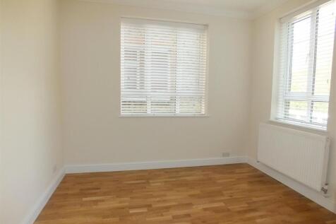 Bedroom 1.jpg