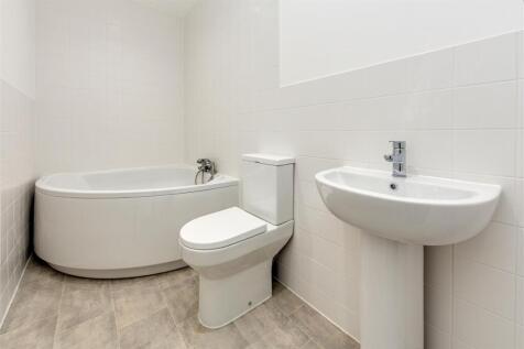 bathroom 2.jpg